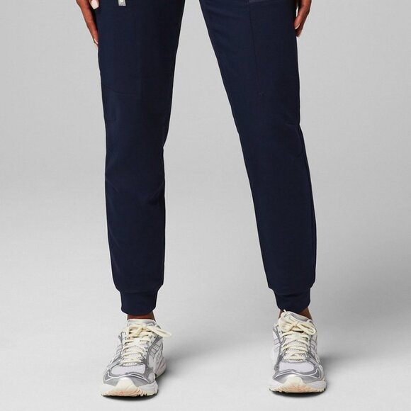 Fabletics Scrub Joggers Navy XS, On-Call 4-Pocket Pants | Brand New - Picture 4 of 9
